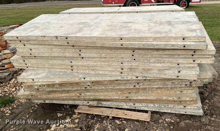 image for item EN5207 Concrete forms