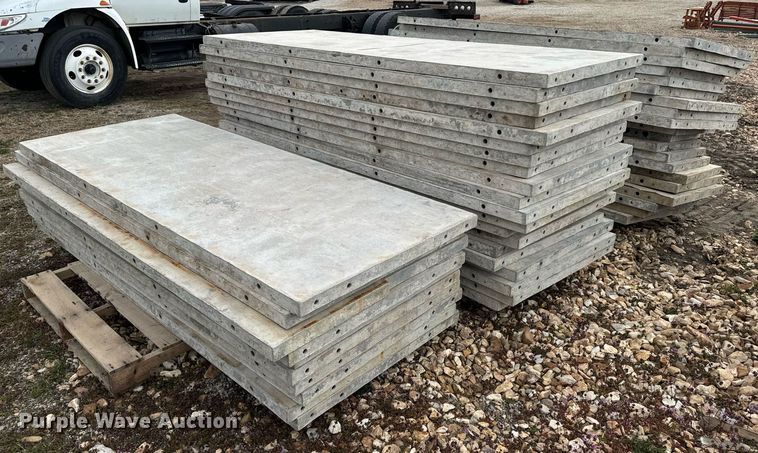 image for item EN5207 Concrete forms