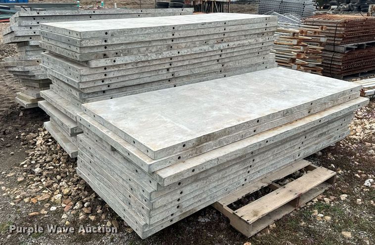 image for item EN5207 Concrete forms