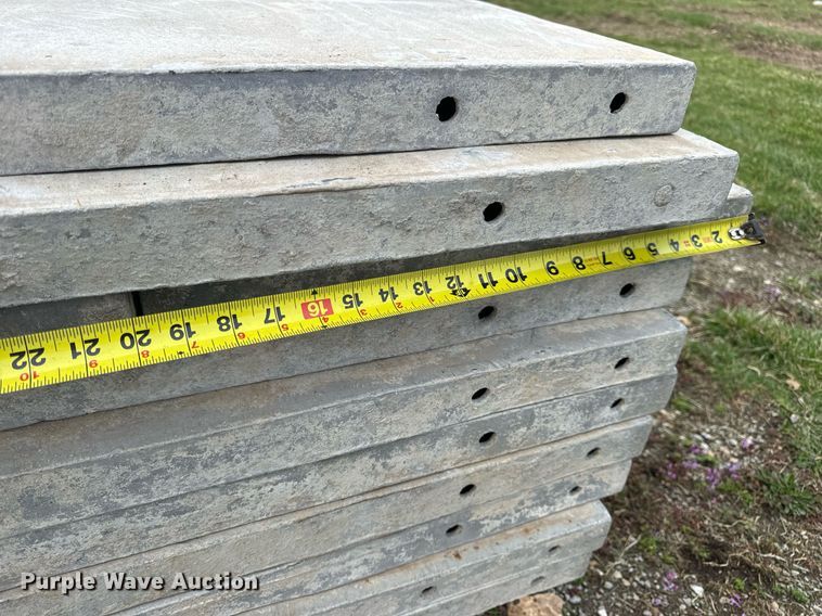 image for item EN5207 Concrete forms