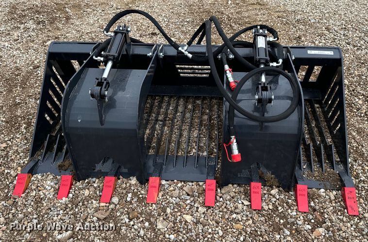 image for item EN5211 Skid steer grapple bucket