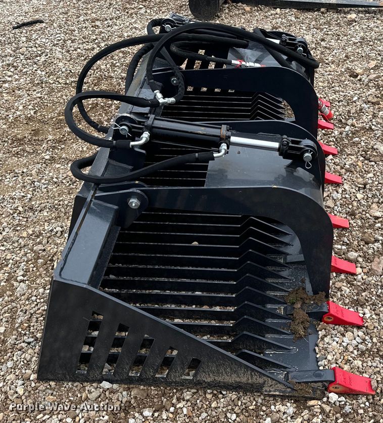 image for item EN5211 Skid steer grapple bucket