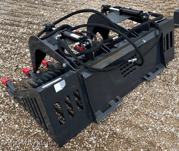 image for item EN5211 Skid steer grapple bucket