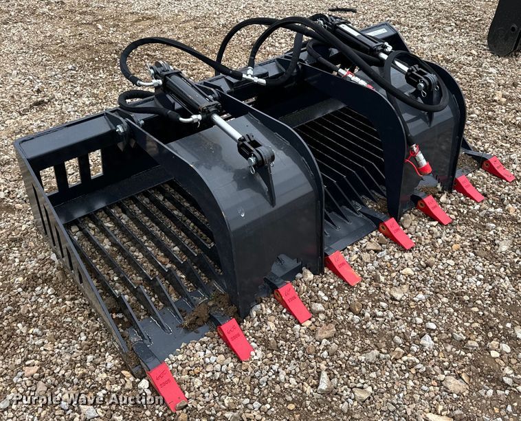 image for item EN5211 Skid steer grapple bucket