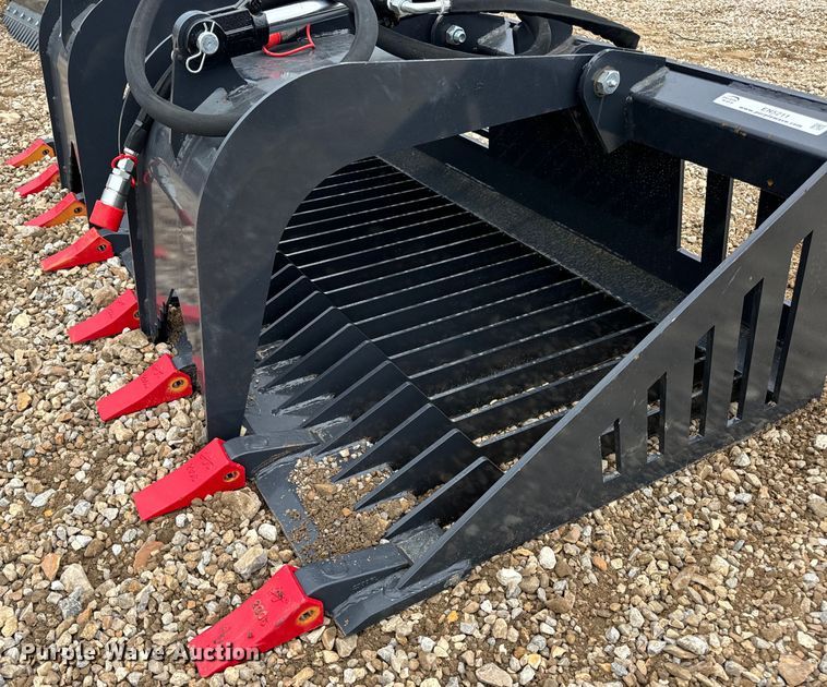 image for item EN5211 Skid steer grapple bucket