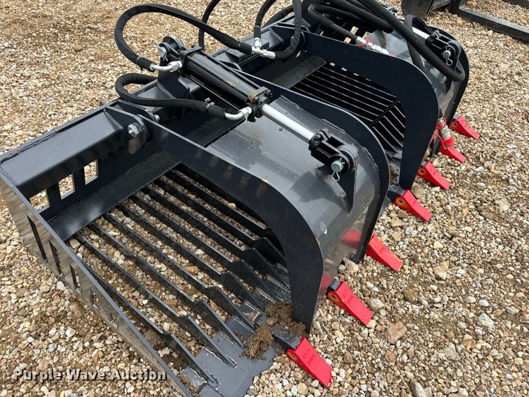 image for item EN5211 Skid steer grapple bucket