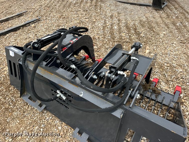image for item EN5211 Skid steer grapple bucket