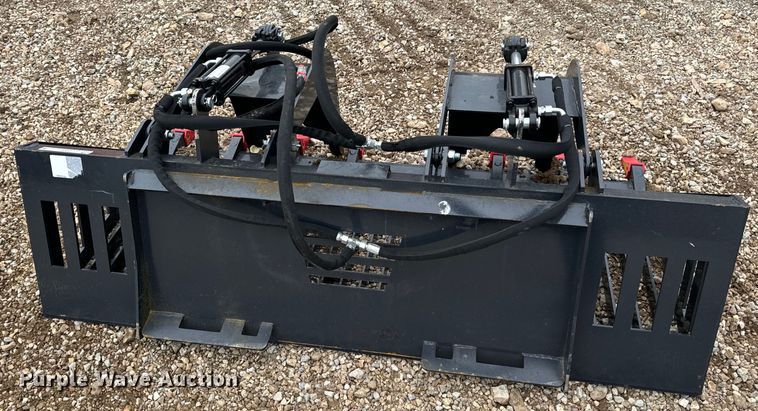 image for item EN5211 Skid steer grapple bucket