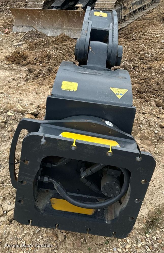 image for item EN5213 2024 Mustang RH20 hydraulic pulverizer