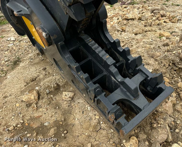 image for item EN5213 2024 Mustang RH20 hydraulic pulverizer