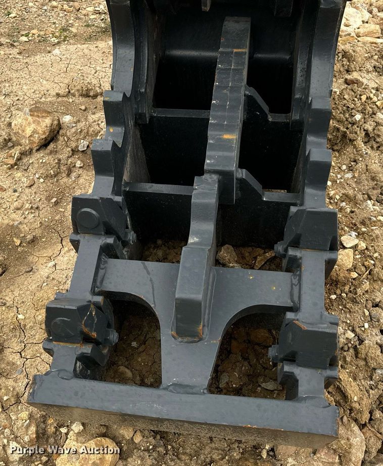 image for item EN5213 2024 Mustang RH20 hydraulic pulverizer