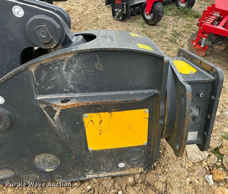 image for item EN5213 2024 Mustang RH20 hydraulic pulverizer