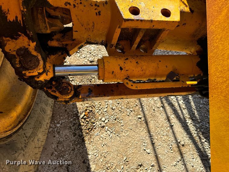 image for item EN5231 2004 JCB 508C telehandler