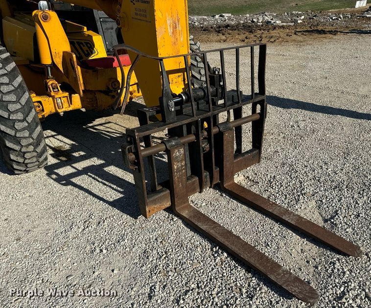 image for item EN5231 2004 JCB 508C telehandler