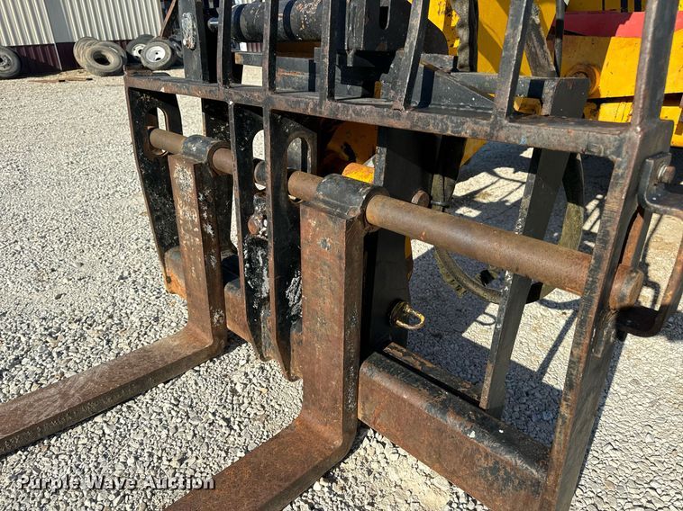 image for item EN5231 2004 JCB 508C telehandler