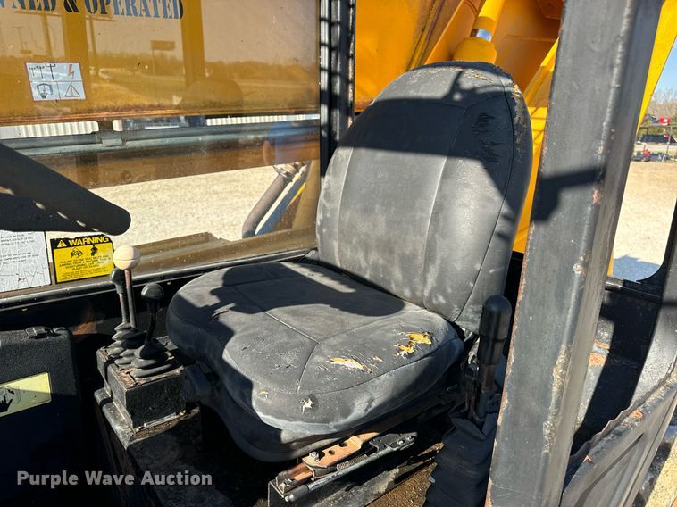 image for item EN5231 2004 JCB 508C telehandler