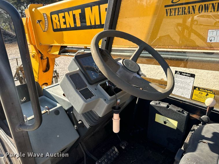 image for item EN5231 2004 JCB 508C telehandler