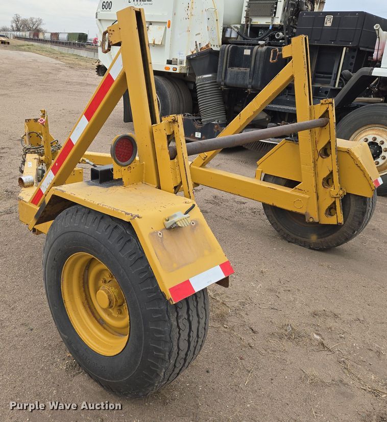 image for item EN8783 1980 Wheeler Reeler reel trailer