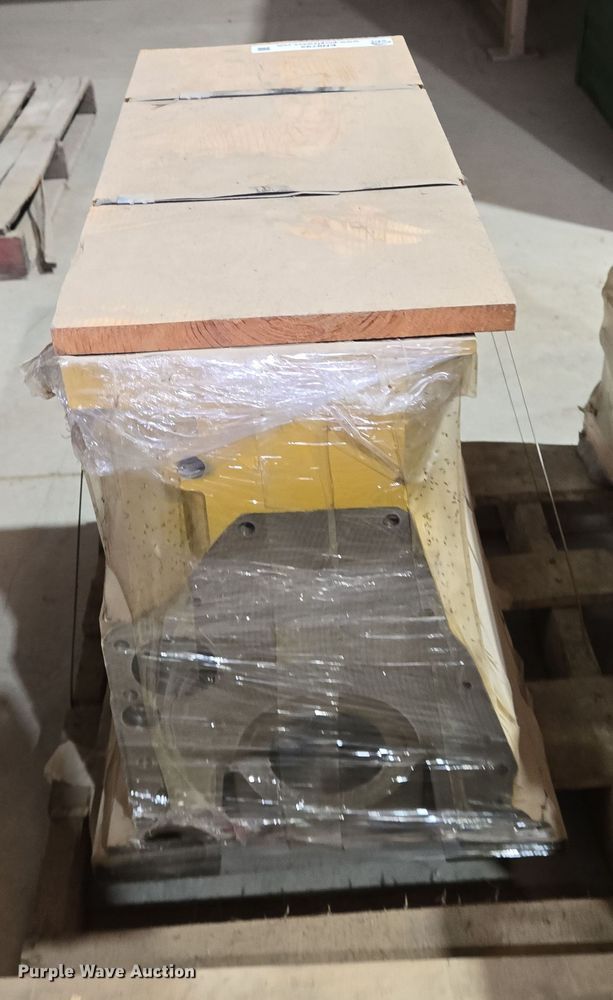 image for item EN8792 Caterpillar  3304 engine block