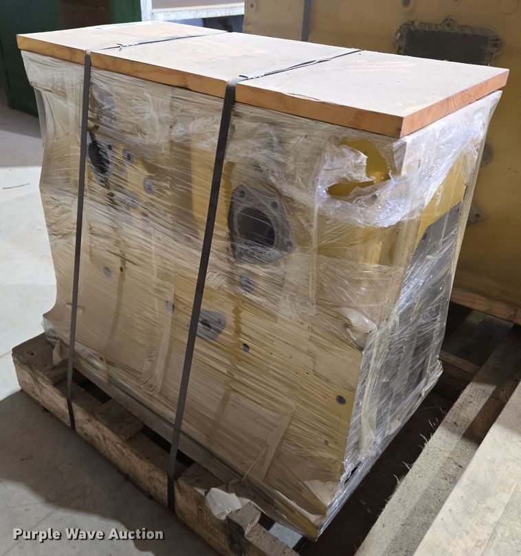 image for item EN8792 Caterpillar  3304 engine block