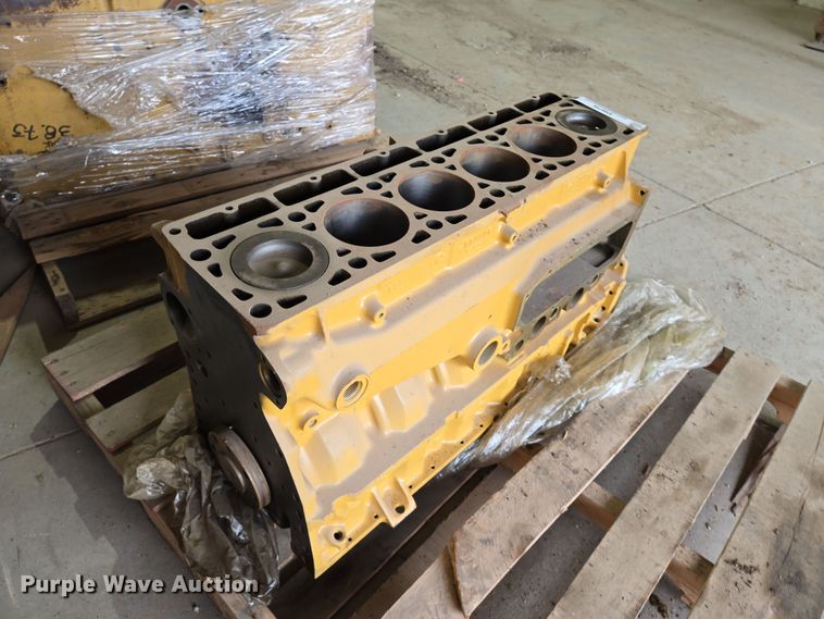 image for item EN8798 Caterpillar 3116 engine block
