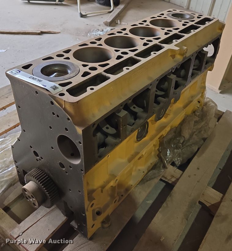 image for item EN8798 Caterpillar 3116 engine block