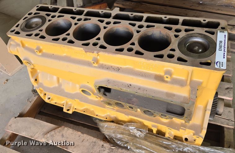 image for item EN8798 Caterpillar 3116 engine block