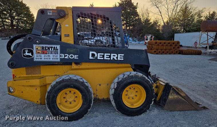 image for item EN8808 2017 John Deere 320E skid steer loader