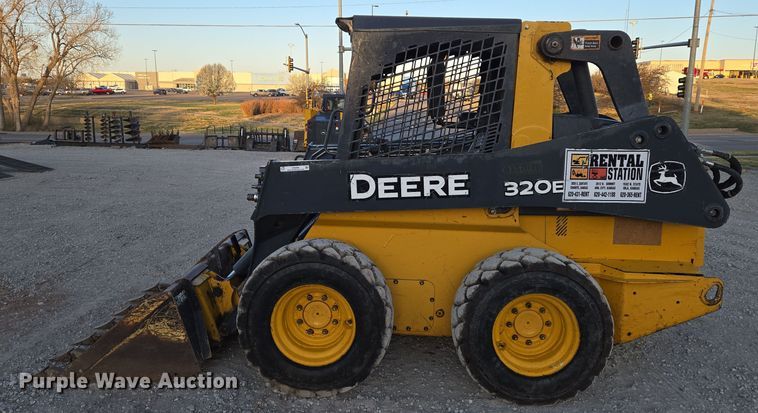 image for item EN8808 2017 John Deere 320E skid steer loader