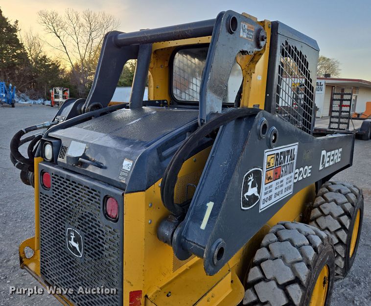 image for item EN8808 2017 John Deere 320E skid steer loader