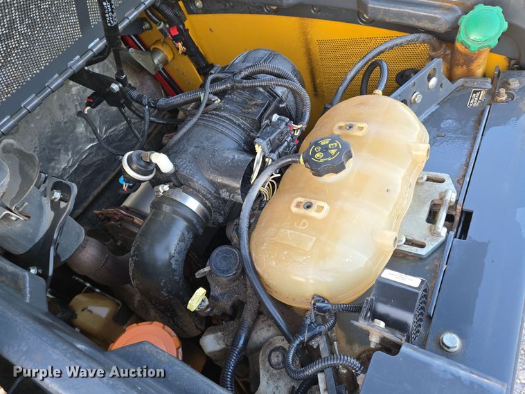 image for item EN8808 2017 John Deere 320E skid steer loader