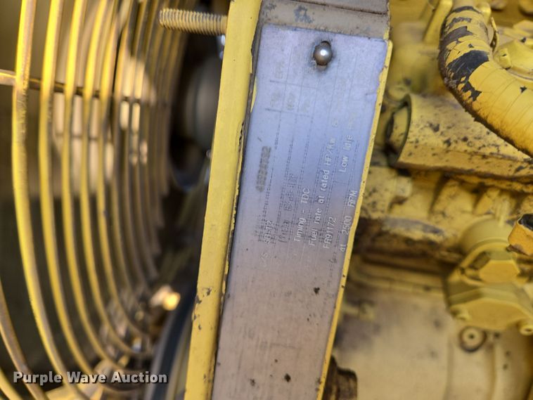 image for item EN8853 2004 Superior Broom DT80 broom