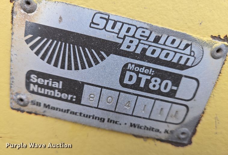 image for item EN8853 2004 Superior Broom DT80 broom