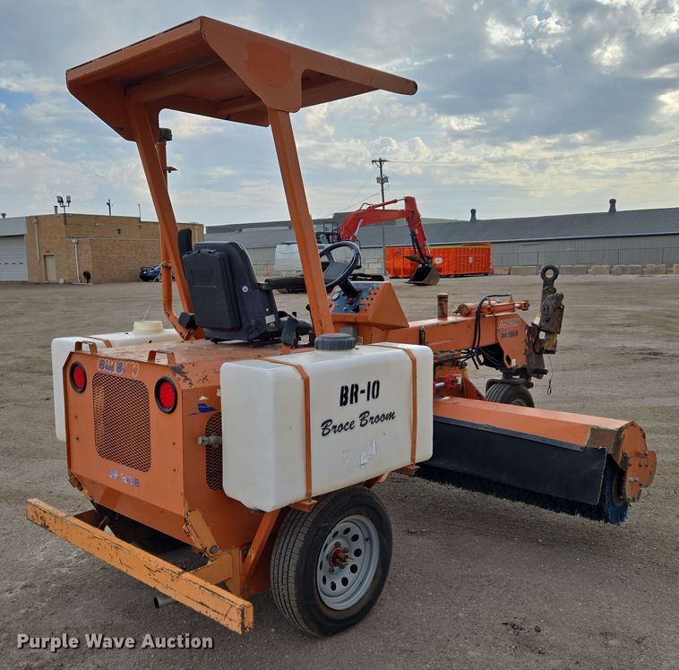 image for item EN8854 2001 Broce BB 250-B broom