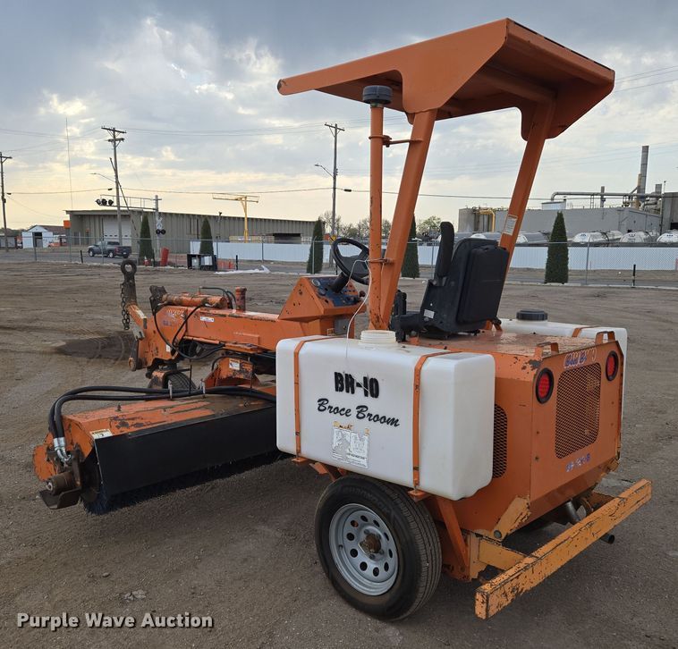 image for item EN8854 2001 Broce BB 250-B broom