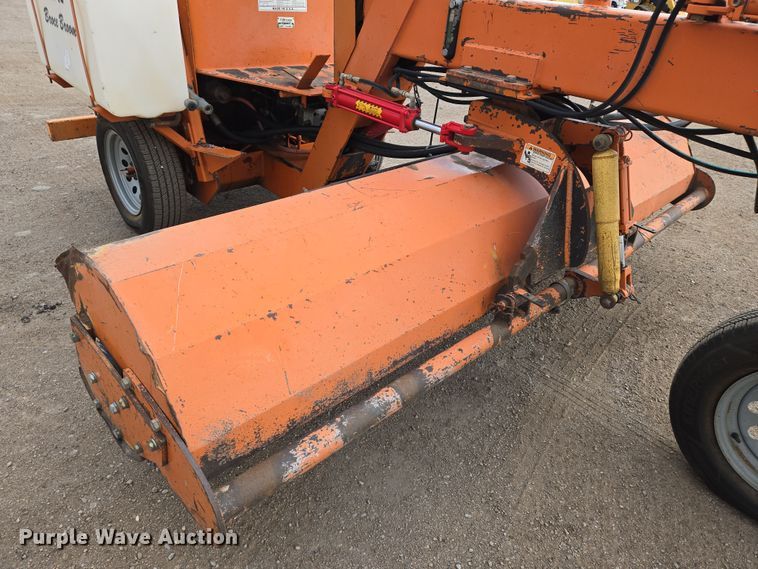 image for item EN8854 2001 Broce BB 250-B broom