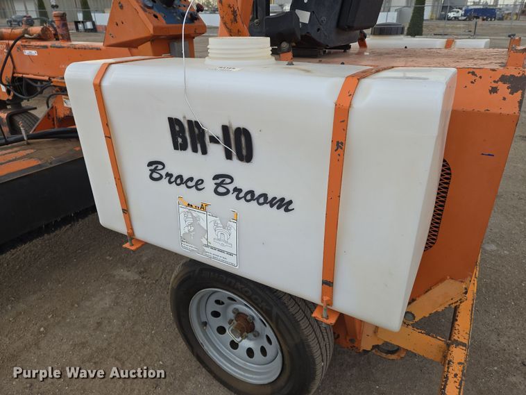 image for item EN8854 2001 Broce BB 250-B broom