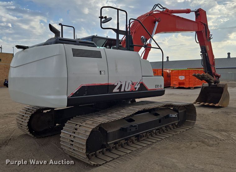image for item EN8856 2018 Link-Belt 210X4 excavator