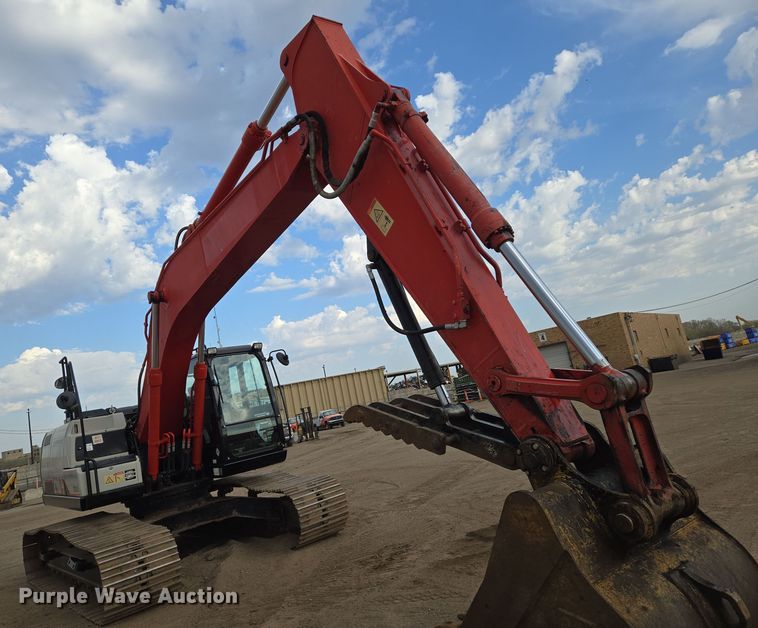 image for item EN8856 2018 Link-Belt 210X4 excavator