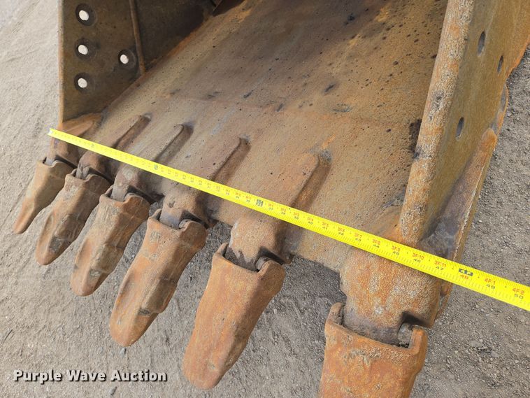 image for item EN8856 2018 Link-Belt 210X4 excavator