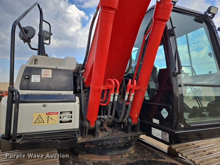image for item EN8856 2018 Link-Belt 210X4 excavator