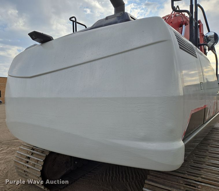 image for item EN8856 2018 Link-Belt 210X4 excavator