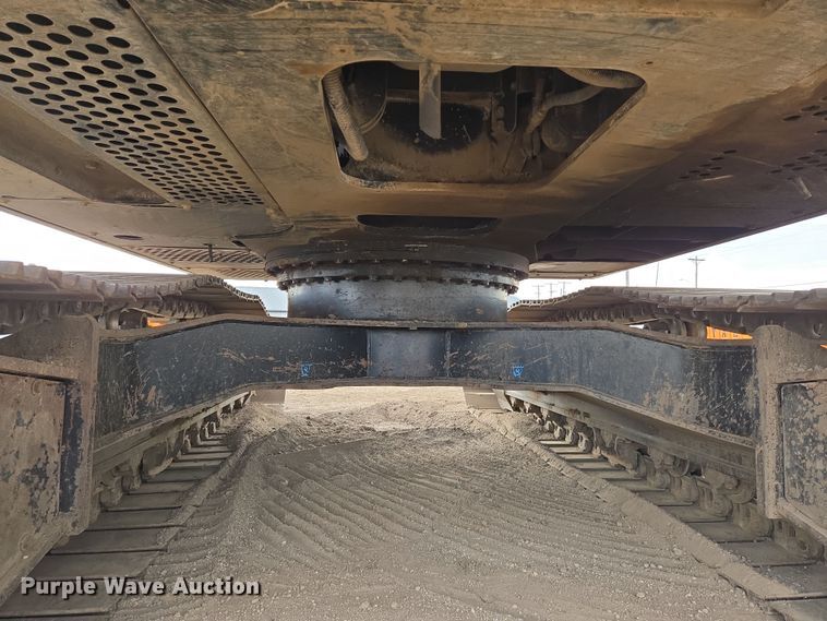 image for item EN8856 2018 Link-Belt 210X4 excavator