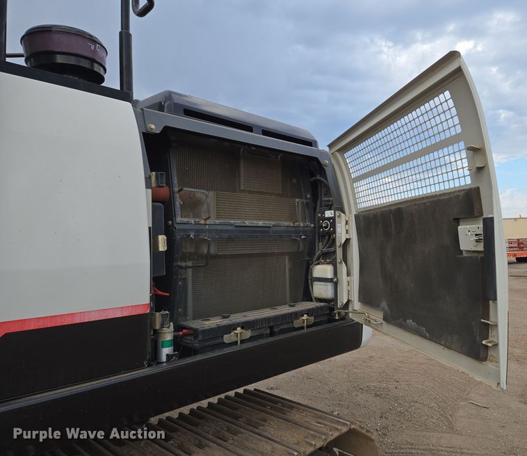 image for item EN8856 2018 Link-Belt 210X4 excavator