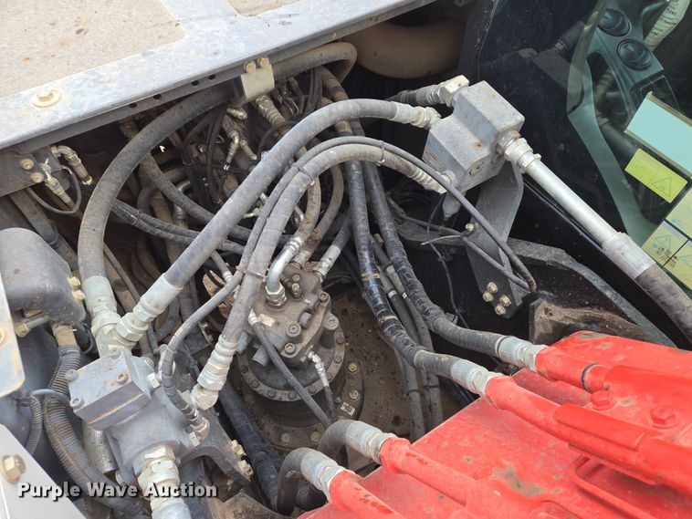 image for item EN8856 2018 Link-Belt 210X4 excavator