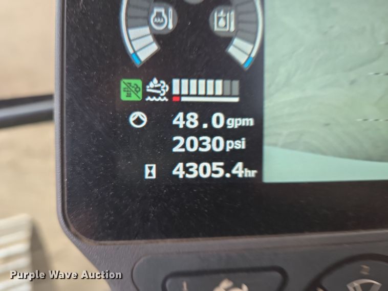 image for item EN8856 2018 Link-Belt 210X4 excavator