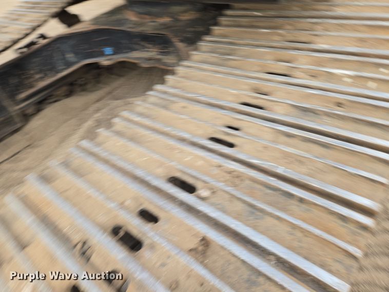 image for item EN8856 2018 Link-Belt 210X4 excavator