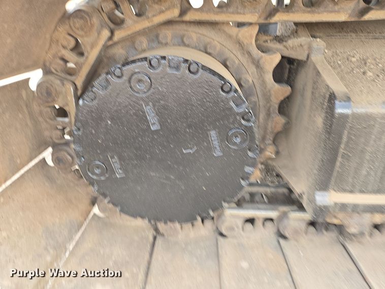 image for item EN8856 2018 Link-Belt 210X4 excavator