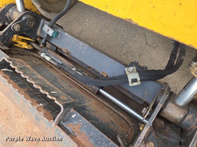 image for item EN8857 2017 Caterpillar 299D2 XHP tracked skid steer loader