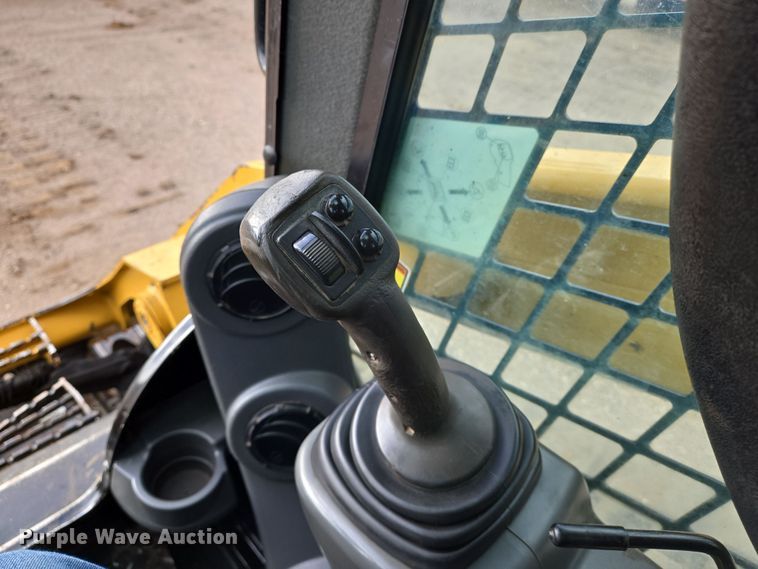 image for item EN8857 2017 Caterpillar 299D2 XHP tracked skid steer loader